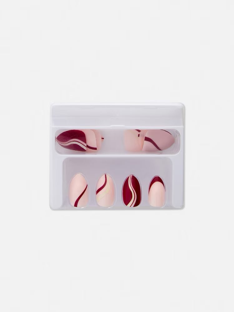 Almond Gloss Nails - Pink Design