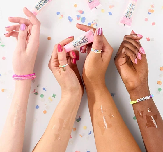 Original Essence Birthday Bomb Shiny Lip Gloss 🇩🇪